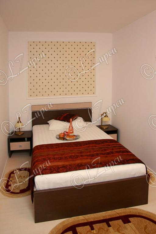 Hotel Royal 2 Urziceni Quarto foto