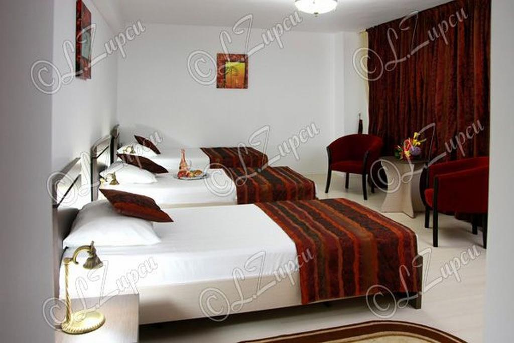 Hotel Royal 2 Urziceni Quarto foto